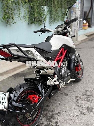 Benelli TNT 125 Trắng