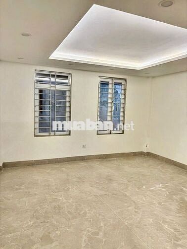 Cơ Hội Hiếm! Cho Thuê MBKD Cầu Giấy 60m², Nhà Đẹp, Ô Tô Tránh,13 Triệu
