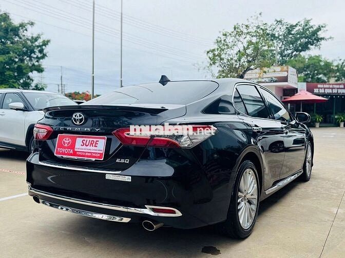 Toyota Camry 2.5Q 2020 Đen 51,635 Km