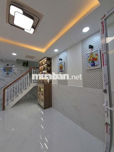 Nhà đẹp sát Quận trung tâm - Quận 8 - 3 phòng ngủ có pn trệt