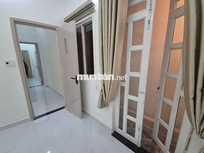 Nhà đẹp sát Quận trung tâm - Quận 8 - 3 phòng ngủ có pn trệt