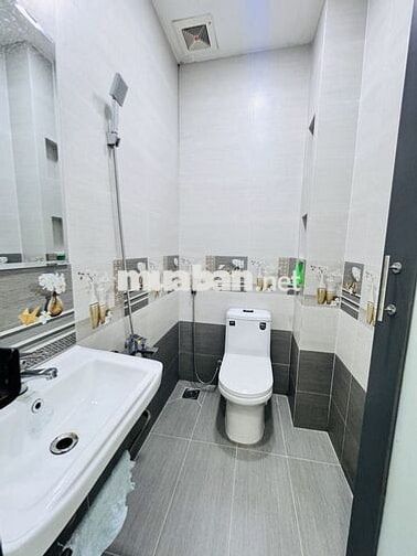 🏡 Bán nhà Trường Sa, Quận 3 – 31m², 3 tầng BTCT, 3PN – Chỉ 5.65 tỷ