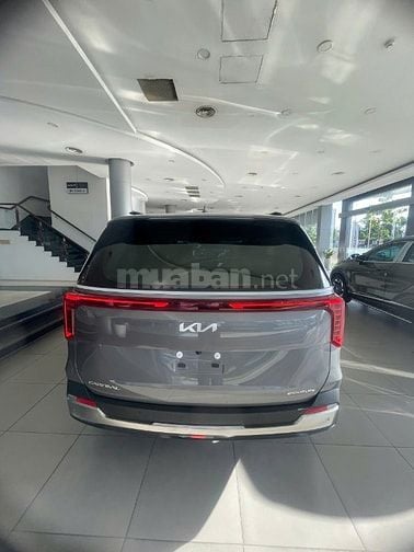 KIA Carnival 2.2D phiên bản Signature