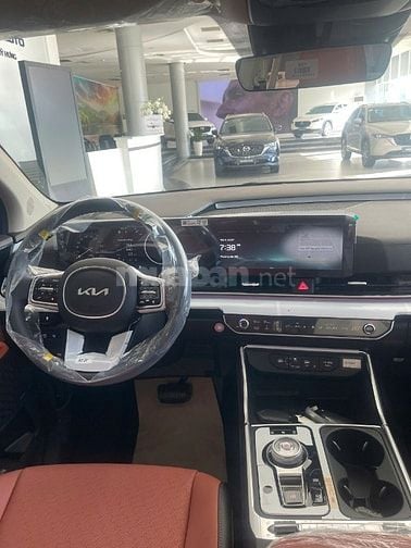 KIA Carnival 2.2D phiên bản Signature
