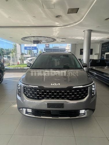 KIA Carnival 2.2D phiên bản Signature