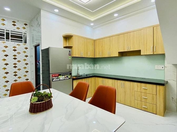 Bán nhà hẻm, Nguyễn Công Trứ, Bình Thạnh, 42 m² (3m x 14m), 3 phòng