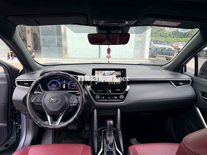Toyota Corolla Cross 1.8V 2024 1 chủ lướt 12.300Km