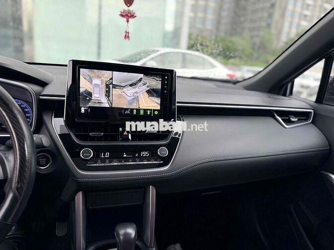 Toyota Corolla Cross 1.8V 2024 1 chủ lướt 12.300Km