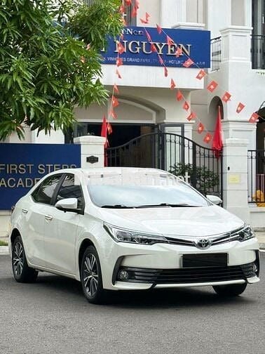 Toyota Corolla Altis 1.8G AT 2019 Trắng