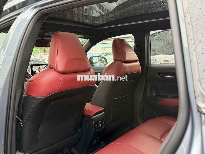 Toyota Corolla Cross 1.8V 2024 1 chủ lướt 12.300Km