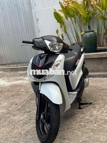 Honda SH125 Ý Trắng số máy 1059 xe đẹp nguyên rin