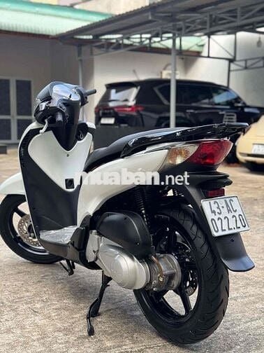 Honda SH125 Ý Trắng số máy 1059 xe đẹp nguyên rin