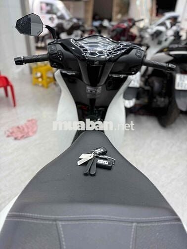 Honda SH 125i 2023 Trắng đen Việt Nam