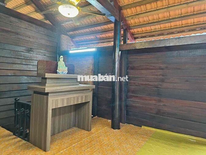 BÁN NHÀ GỖ MỚI TINH -2pngu - ngay đường lê chí dân