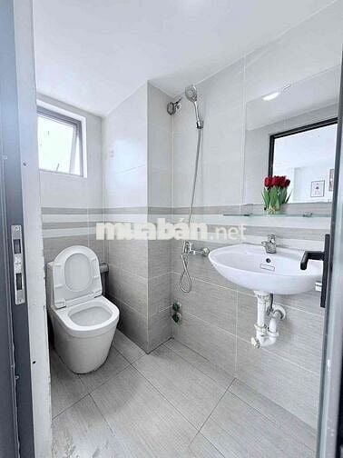 CHỐT NGAY DUPLEX HƠN30m2 CÓ CỬA SỔ BANCOL THOÁNG MÁT NGAY TRUNG TÂM Q1