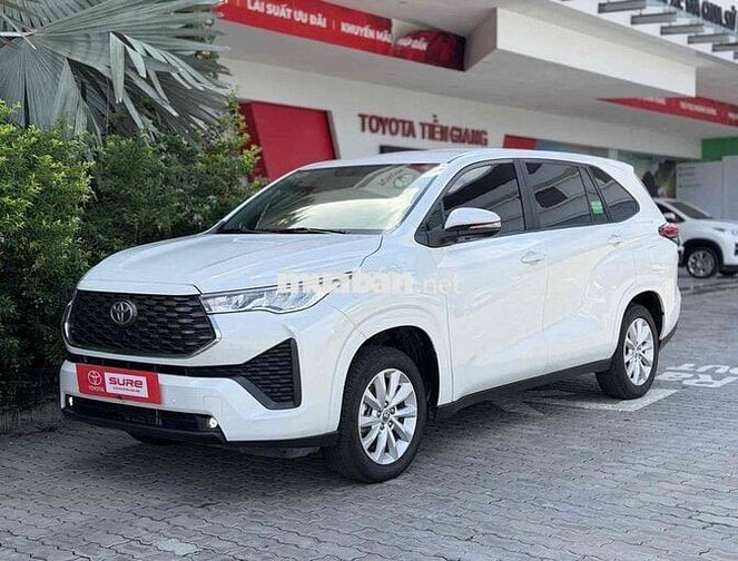 Toyota Innova Cross 2.0V 2024 Trắng 58.000 Km
