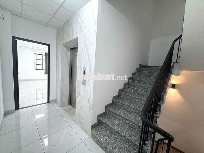 CHO THUÊ VĂN PHÒNG CITYLAND CÓ NỘI THẤT, CÓ HẦM ĐỂ XE 6TR