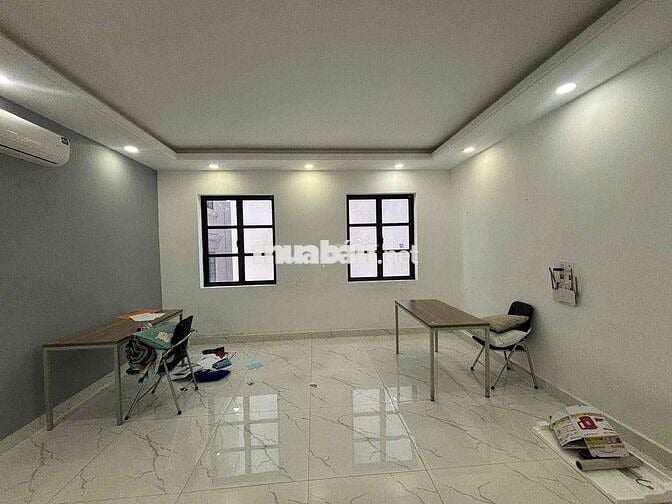 CHO THUÊ VĂN PHÒNG CITYLAND CÓ NỘI THẤT, CÓ HẦM ĐỂ XE 6TR