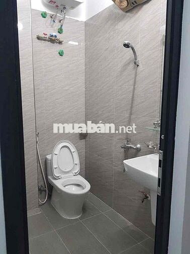 Nhà riêng cho thuê 5 tầng mới xây