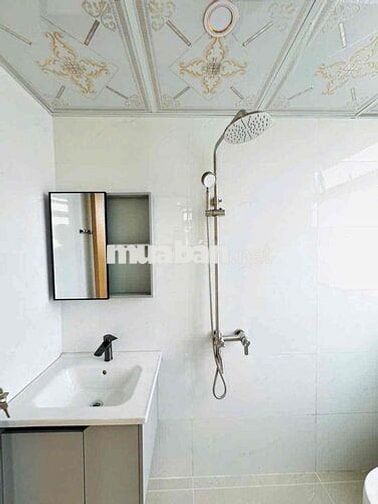 CHO THUÊ CHDV FULL NỘI THẤT ĐẸP, BAN CÔNG THOÁNG NHƯ HÌNH 5Tr5