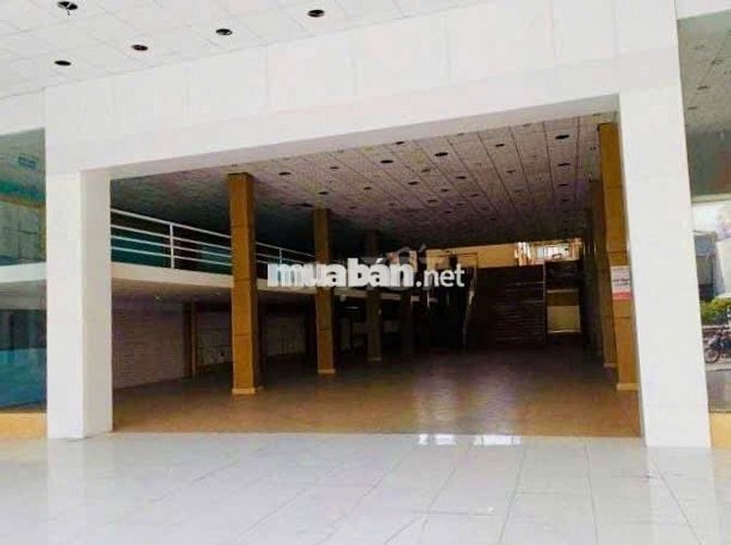 CHO THUÊ DIỆN TÍCH KHỦNG 2000M2 MẶT BẰNG SHOWROOM TRÊN ĐƯỜNG CỘNG HÒA