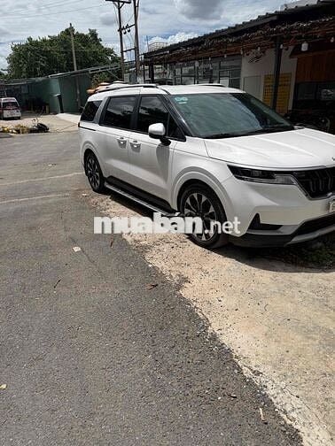 Kia Carnival Luxury 2023 chạy 58nkm