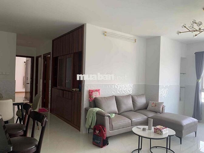 Cần bán căn hộ chung cư Đất Phương Nam 141m2 gồm 3 phòng ngủ lớn
