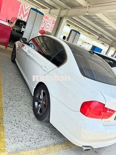 BMW giá chỉ 330tr, sơn nội thất mới cứng