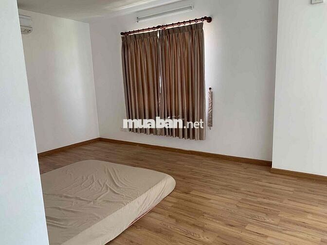 Cần bán căn hộ chung cư Đất Phương Nam 141m2 gồm 3 phòng ngủ lớn