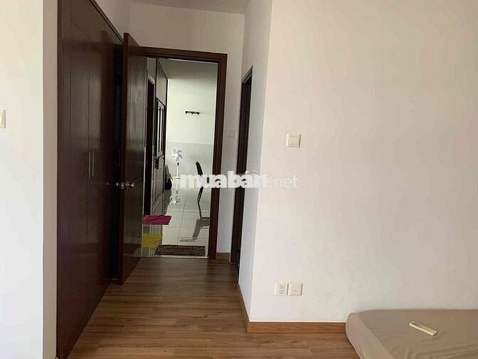 Cần bán căn hộ chung cư Đất Phương Nam 141m2 gồm 3 phòng ngủ lớn