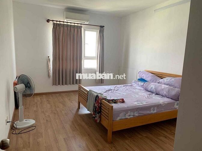 Cần bán căn hộ chung cư Đất Phương Nam 141m2 gồm 3 phòng ngủ lớn
