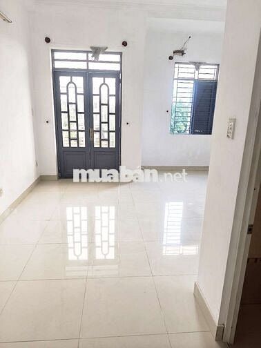 SIÊU PHẨM 2PN BAN CÔNG GẦN CHỢ ĐẦU MỐI