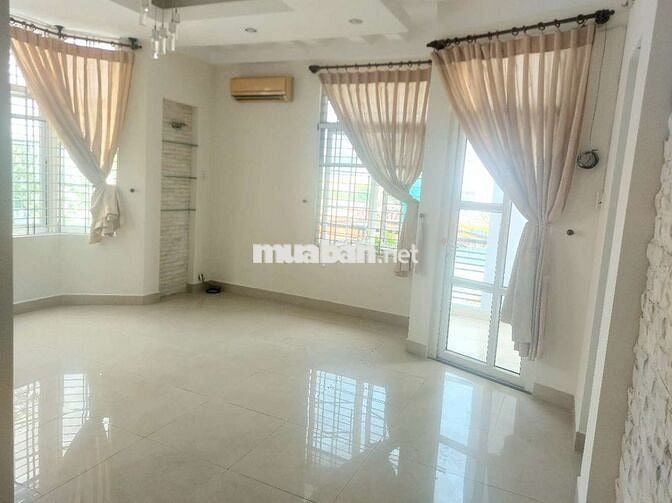 Cho thuê phòng đường Phạm Hữu Lầu Q7