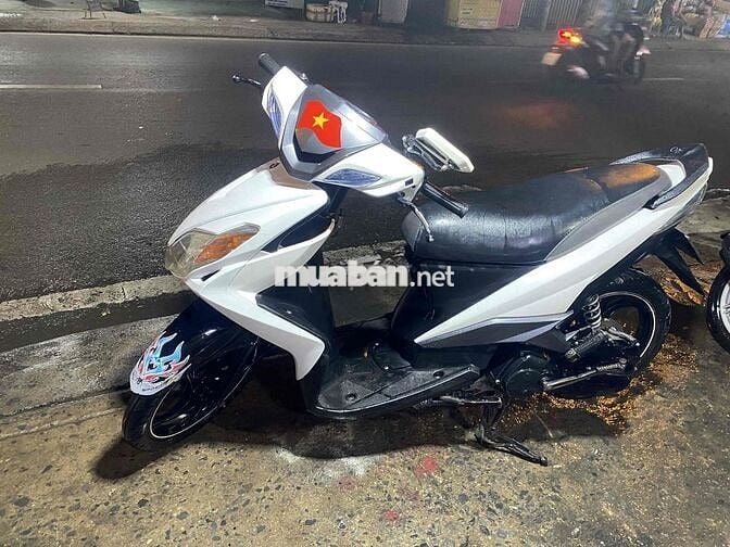 Yamaha Luvias 2012 Trắng