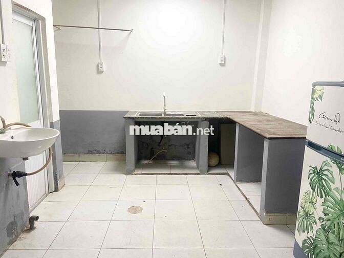 Phòng cho thuê 34m²(hoặc bán) Gò Vấp, hẻm lớn, sân để xe rộng