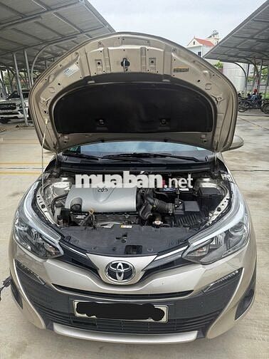 Toyota Vios Vàng cát 5 chỗ Xăng