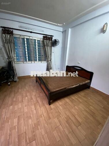Cho thuê nhà riêng ngõ 132 Lò Đúc -40m2- 4 tầng