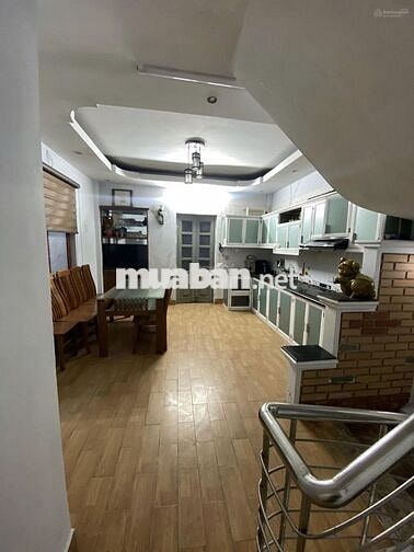 Cho thuê nhà riêng ngõ 132 Lò Đúc -40m2- 4 tầng