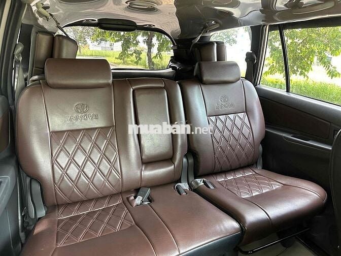 Toyota Innova 2013 Bản E Số sàn Vàng cát
