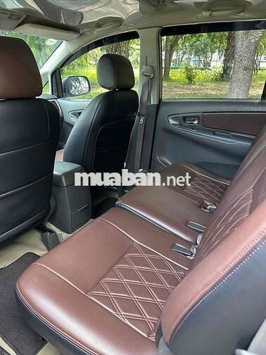 Toyota Innova 2013 Bản E Số sàn Vàng cát