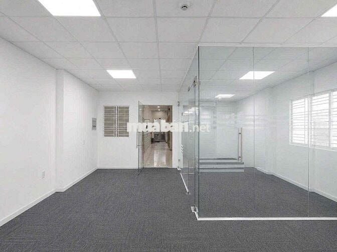 VĂN PHÒNG 80m2 MT CMT8 Q3 - NGĂN SẴN PHÒNG