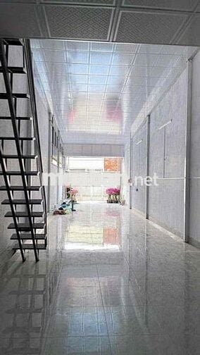 Cho thuê kho xưởng 4m sâu 30m gần ngã Ba bầu