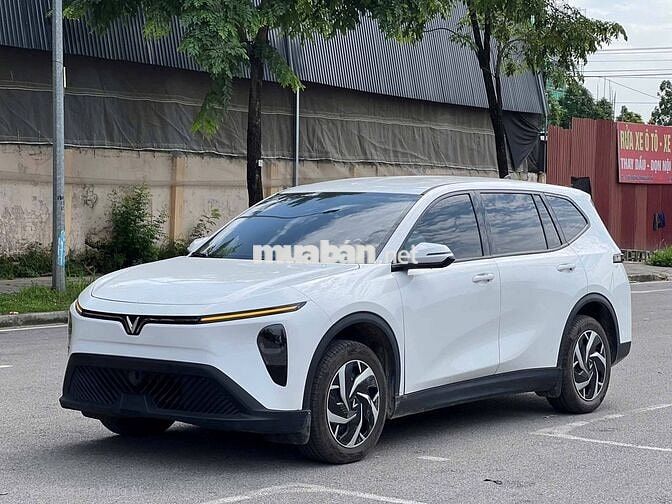 Vinfast limo giá mới 2026 giá tốt