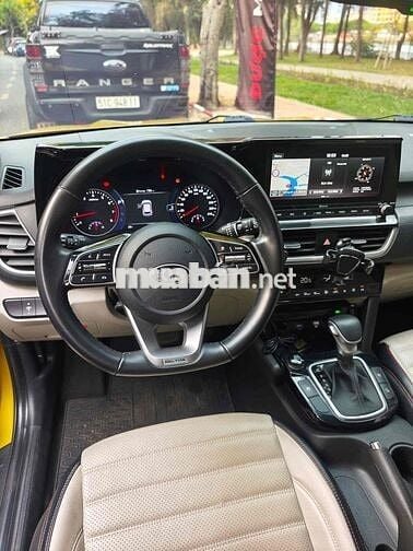 Kia Seltos SX 2021 Premium 1.4Turbo Vàng 69000 km