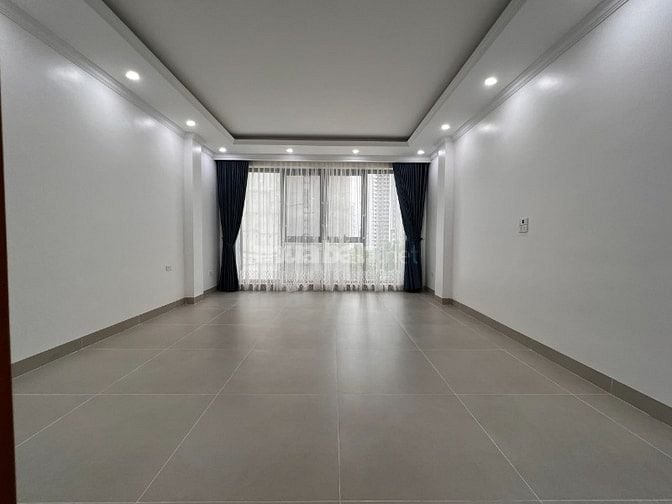 Tôi chính chủ bán nhà 32 ngõ 1 Quan Nhân 6 tầng ô tô tránh kinh doanh