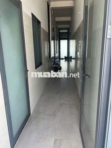 cần bán nhà 4 tầng phù hợp kinh doanh nhà hàng khách sạn và mua bán