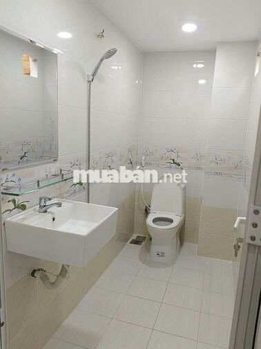 NHÀ 1 LẦU LUXURY, 2-3 PN Thông Xe Tải SHR 50m2
