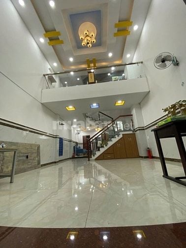 Nhà cho thuê nguyên căn, đầy đủ các tiện ích xung quanh