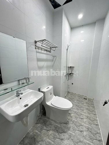 CHỦ CẦN BÁN NHÀ MẶT TIỀN NGUYỄN TẤT THÀNH ( NỐI DÀI )