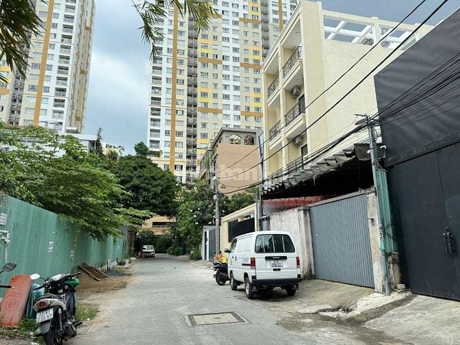 Bán khuôn đất đẹp Thảo Điền 8,5m x 17,5m vuông vức chỉ 236 triệu/m2